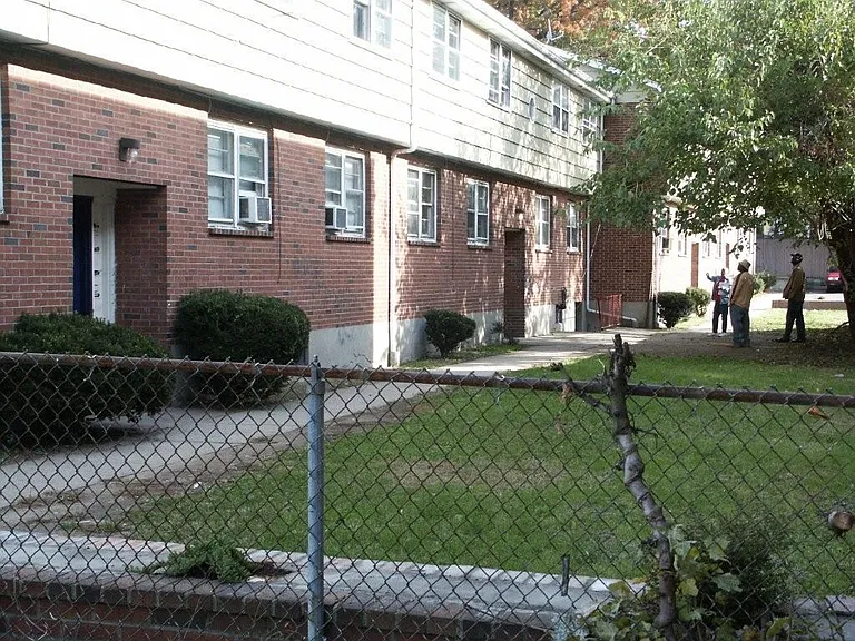 201 Maplewood Ave #3 — Photo 2