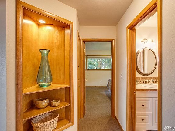 4th image of 1127 Appleland Dr
