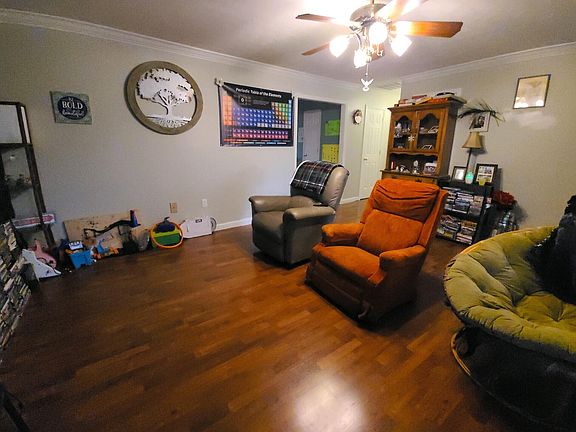 4th image of 45 Cary Ln