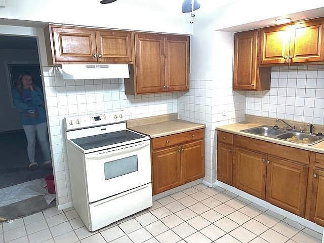 1st image of 17105 Madison Ave APT 9