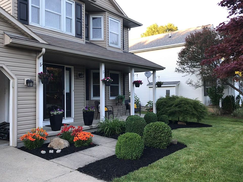 1st image of 925 Coventry Ct