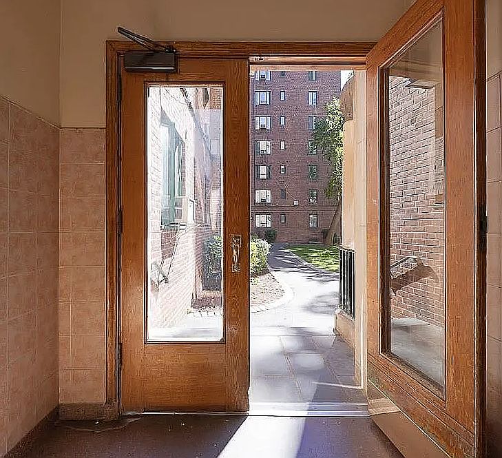 1st image of 1515 Metropolitan Ave APT 6F