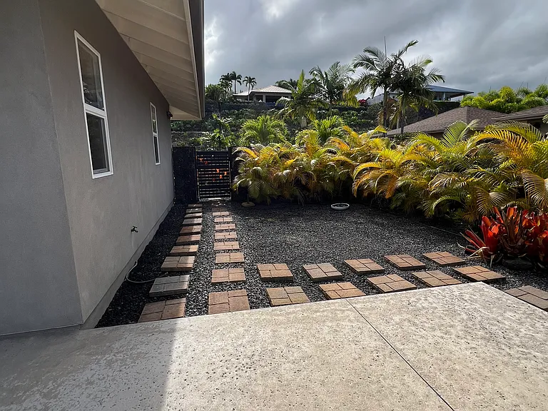 75-662 Pualena St — Photo 39