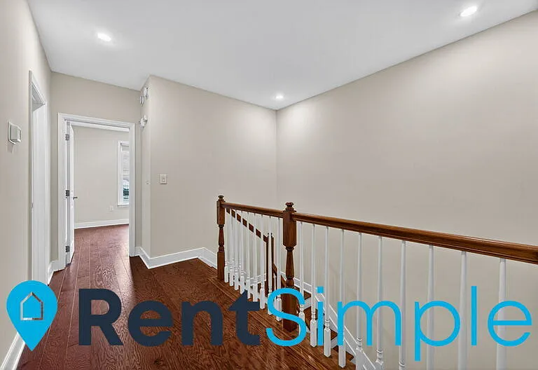 1418 N Rhodes #B110 — Photo 22