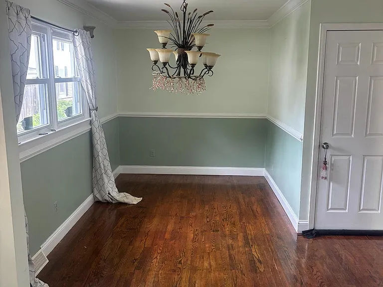 311 Harlem Ln — Photo 7