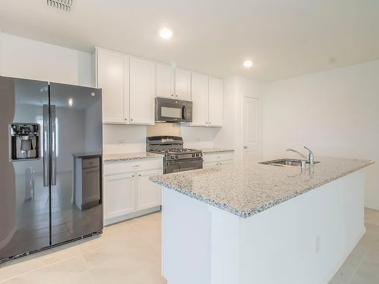 1122 Arborwood Dr — Photo 5