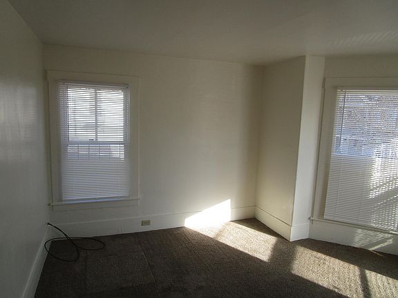 3rd image of 78 1/2 Vine St APT B