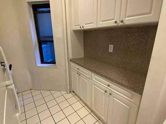 3rd image of 336 E 73rd St APT 1h