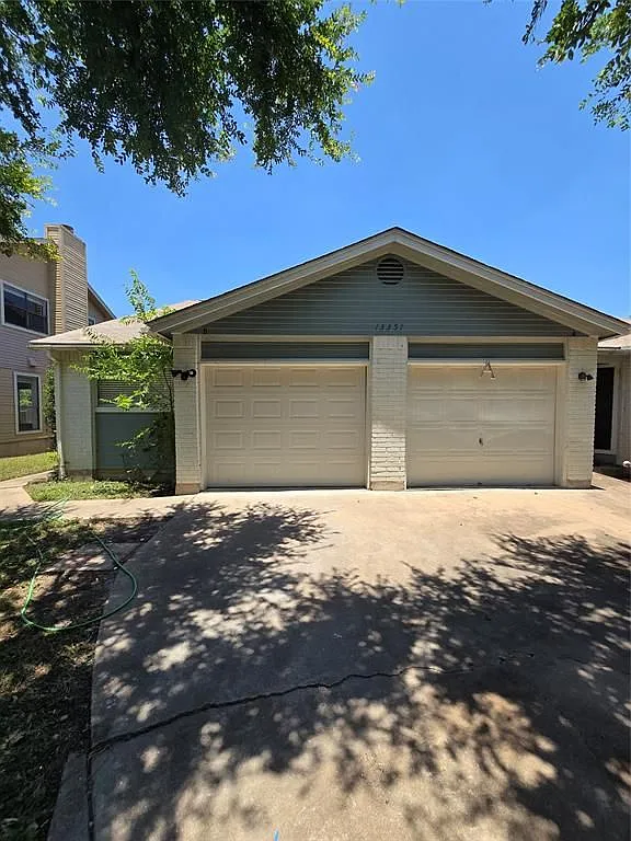 2 bed, 2.0 bath, 1009 sqft, $1,675 — Photo 1