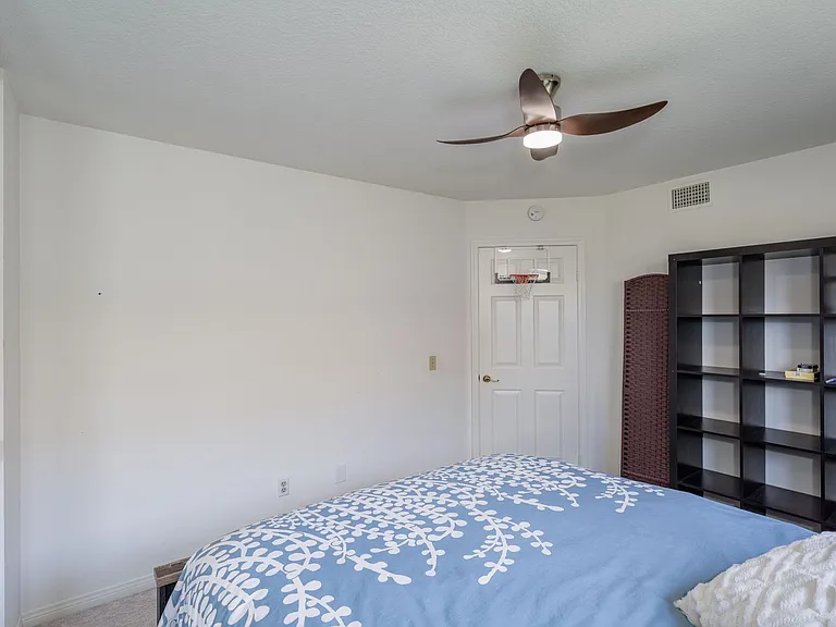 1011 S Mountcrest Ct — Photo 31