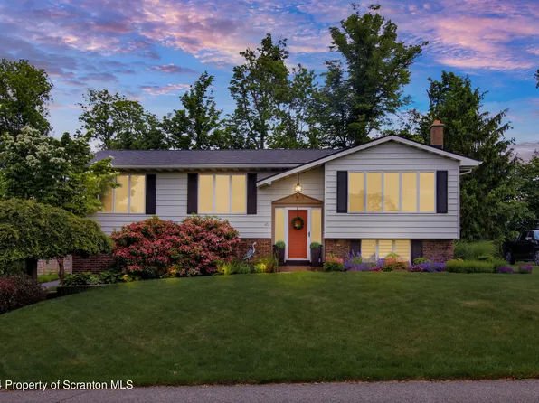 432 Dogwood Dr, Clarks Summit, PA 18411