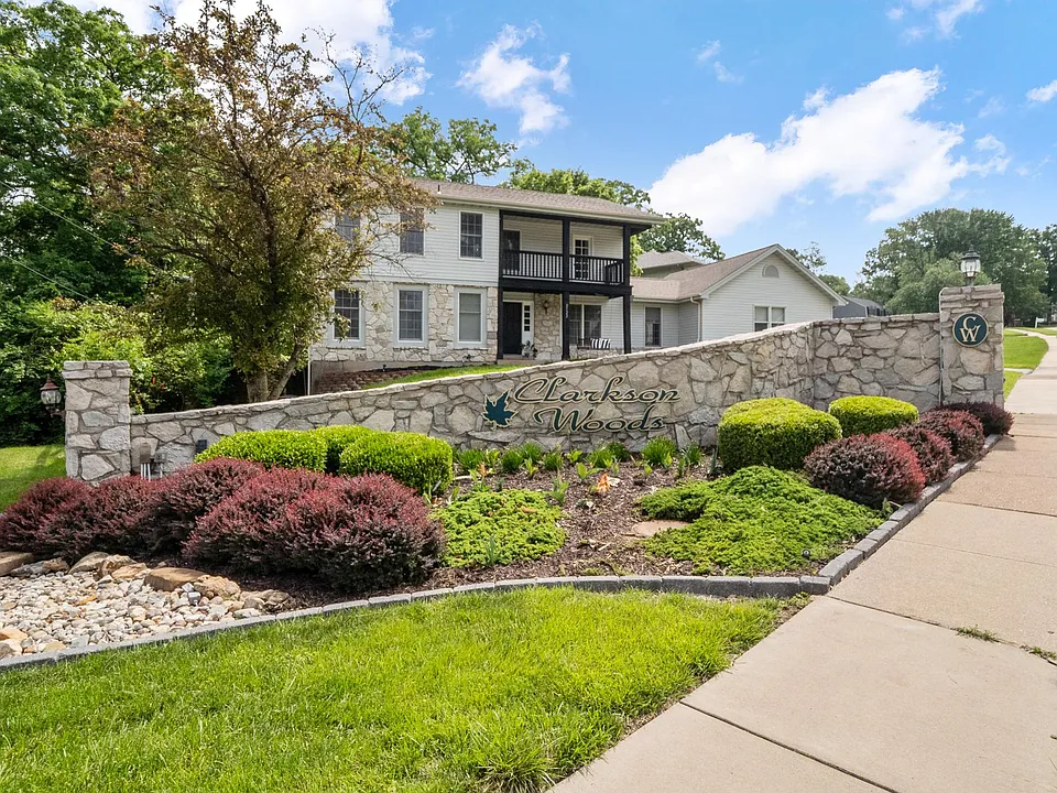 2122 Park Forest Dr