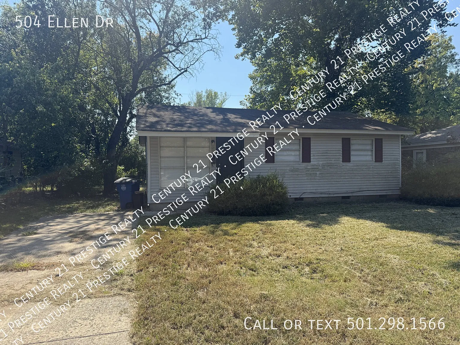 3 bed, 900 sqft, $975 — Photo 1