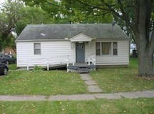 306 N Hunter St, Capac, MI 48014