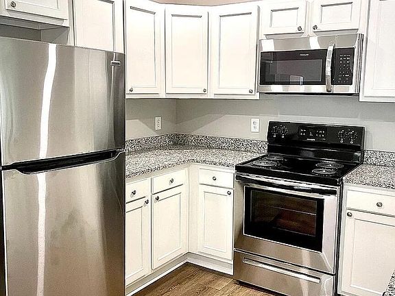 5th image of 65 Dana Ave