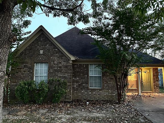 2nd image of 3751 Conrail Cir
