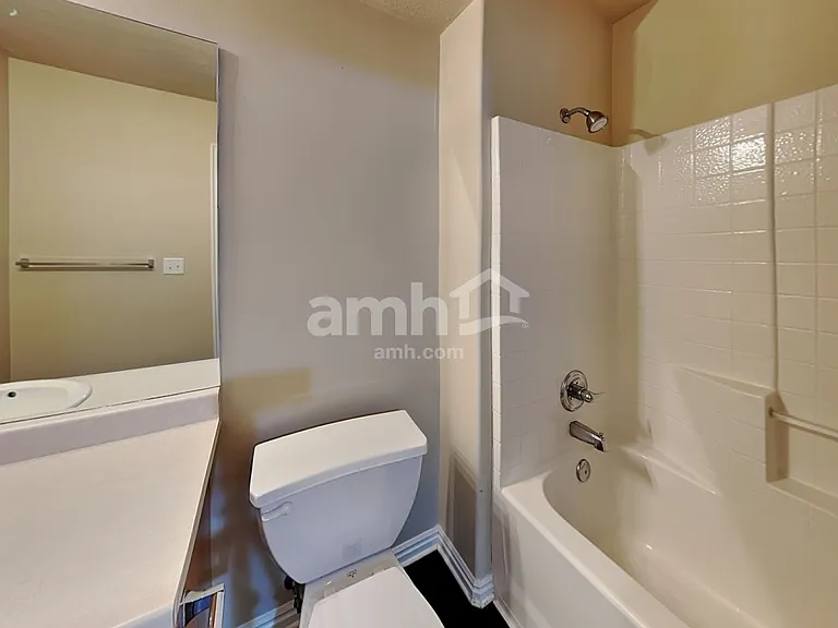 981 Stonehenge Dr — Photo 20