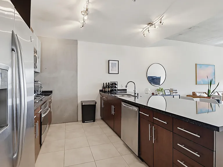 1494 Union St #302 — Photo 11