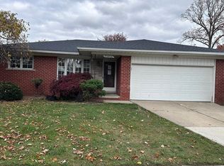 22436 Cranbrook Dr, Trenton, MI 48183