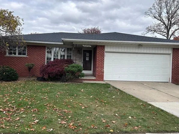 22436 Cranbrook Dr, Trenton, MI 48183