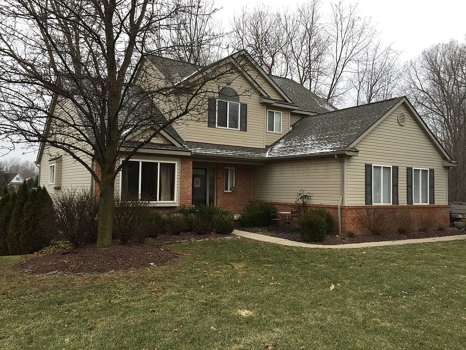 1st image of 21063 Greenbriar Ln