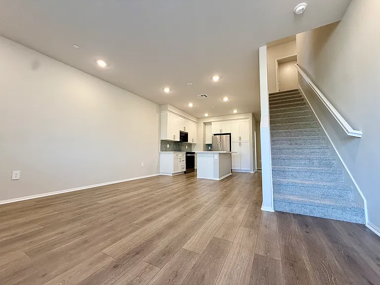 4889 Merida Way — Photo 18