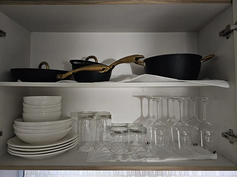 Fully furnished with cookware and dishes