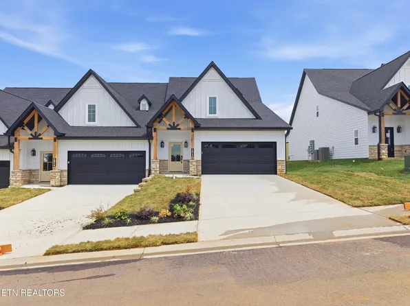 1812 Poplar Springs Pl, Maryville, TN 37803