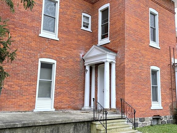 2nd image of 203 S 6th St APT 2