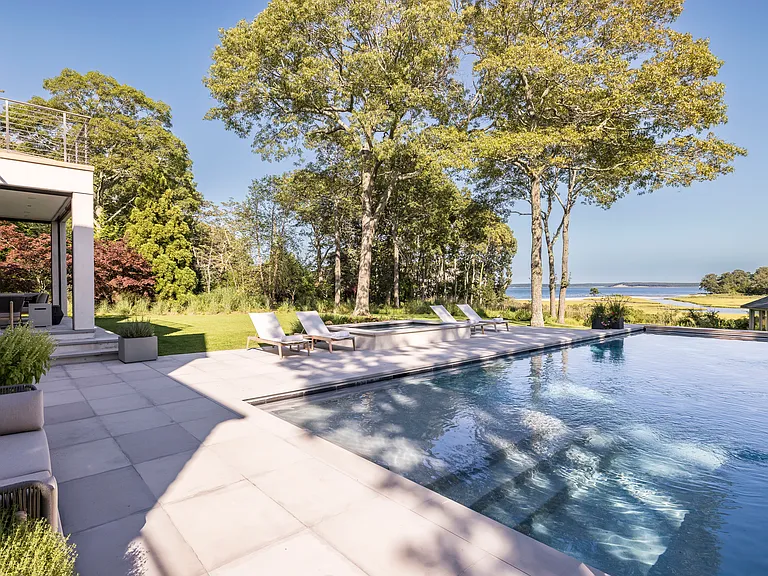60 Woodland Dr — Photo 5
