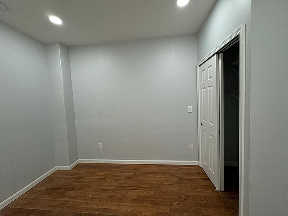3rd image of 126 Lombard St #2R