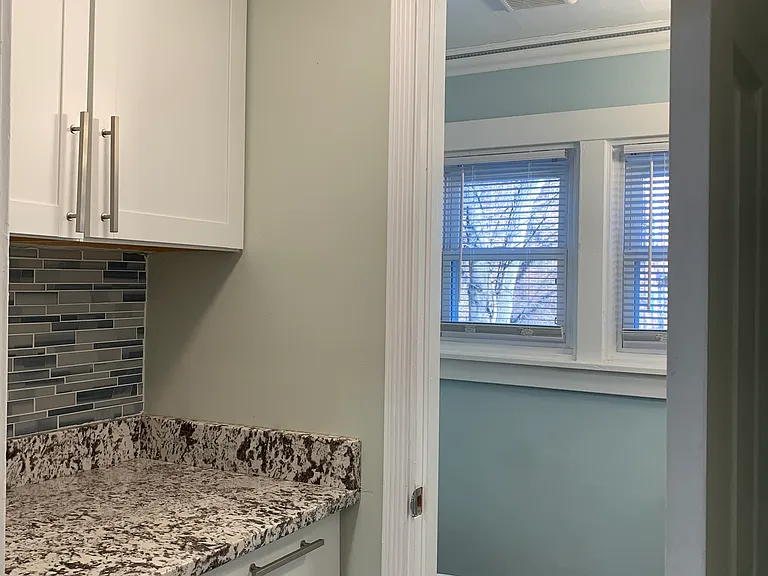 2609 Shady Ave — Photo 8