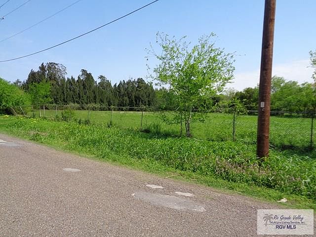 1st image of 205 Acacia Lake Dr