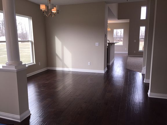 5th image of 7773 Meadow Chase Dr