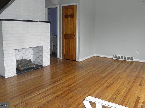 3rd image of 12019 Salina Pl