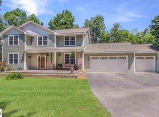 2860 Mady Ln, Traverse City, MI 49686