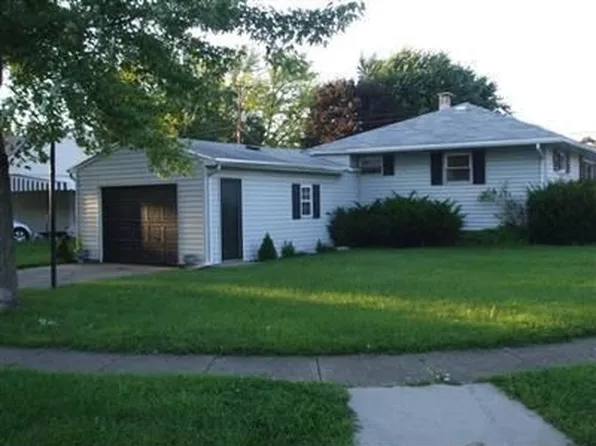 399 Canova Ln, Dayton, OH 45431