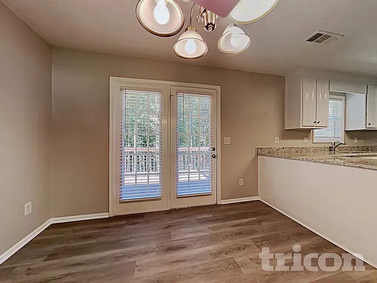 305 Nims Dr — Photo 6