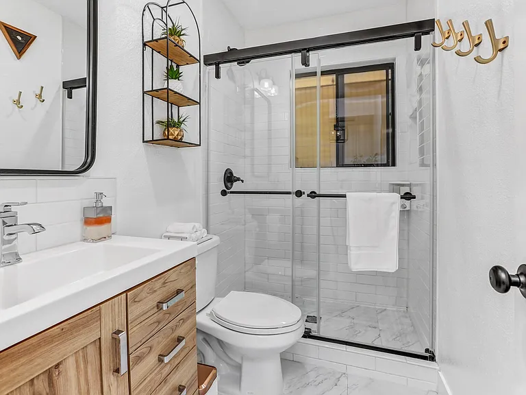 3703 Alta Loma Dr — Photo 13