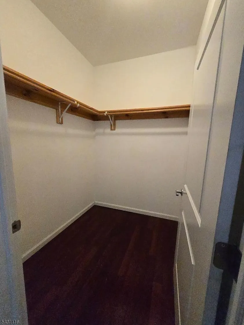 1 bed, 1.0 bath, $2,000 — Photo 3