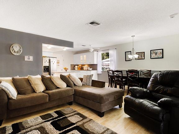 3rd image of 716 Eastwind Dr