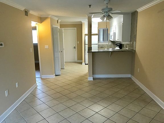 2nd image of 663 William Hilton Pkwy