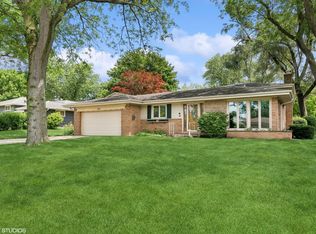 433 Dinah Rd, Roselle, IL 60172