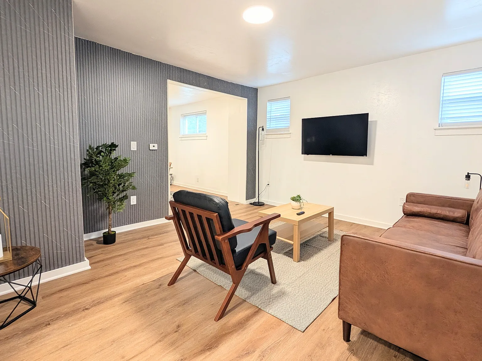 2 bed, 1120 sqft, $1,649 — Photo 3