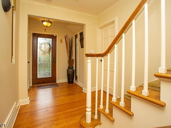 2nd image of 59 Fairview Ave