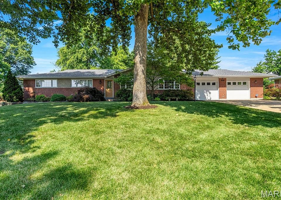 1st image of 9825 Barrington Dr