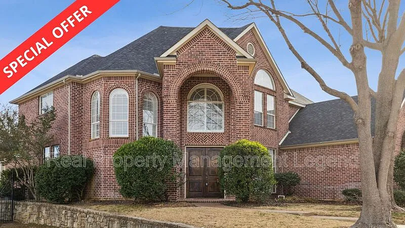 5004 Seville Ln
