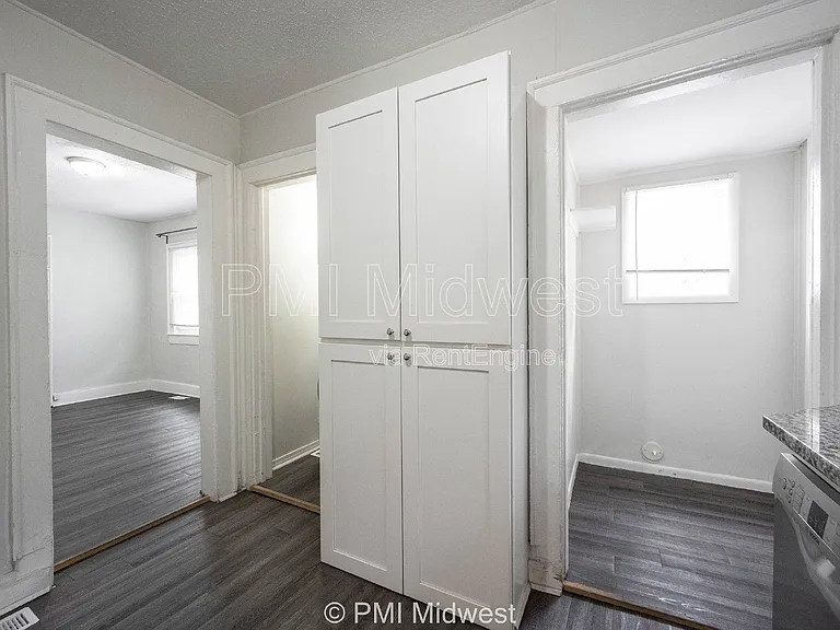 944 E Minnesota St — Photo 14