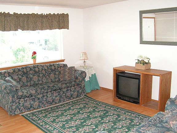 LIVING ROOM NEW LAMINATE