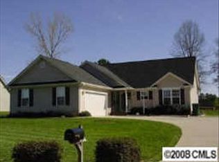 7002 Dolphin St, Gastonia, NC 28056